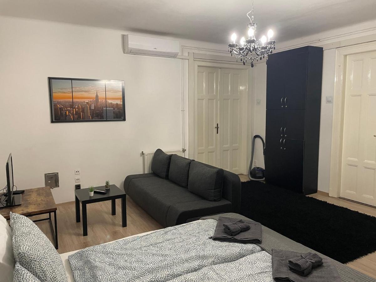 Cozy Apartment On Raday Corso Budapest Exterior photo